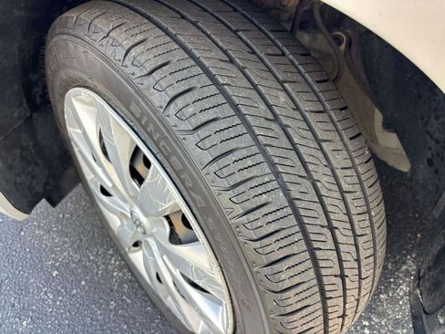 Used 2017 Nissan Sentra SV image 5