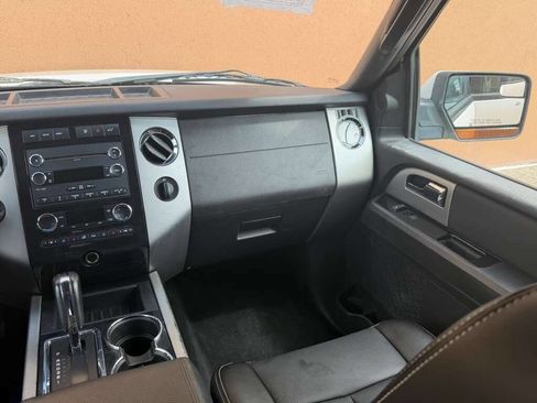 Used 2012 Ford Expedition EL Limited RWD image 38