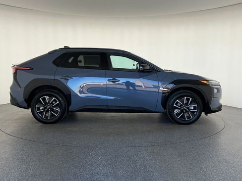 New 2026 Subaru Solterra Premium image 2