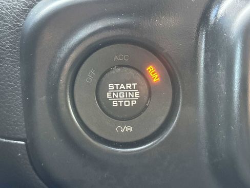 Used 2022 Jeep Wrangler Rubicon AWD/4WD image 24