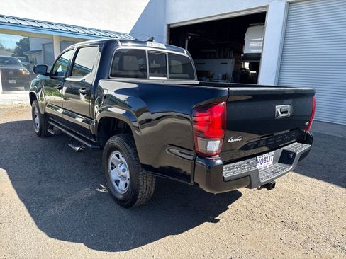 Used 2023 Toyota Tacoma SR image 3
