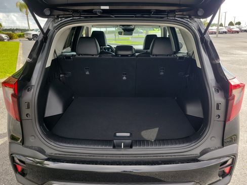 Used 2025 Kia Seltos S FWD image 11