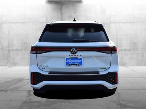 New 2026 Volkswagen Tiguan SE R-Line AWD/4WD image 6
