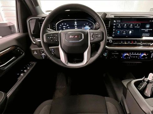 Used 2024 GMC Sierra 2500 SLE w/ SLE Value Package; image 5