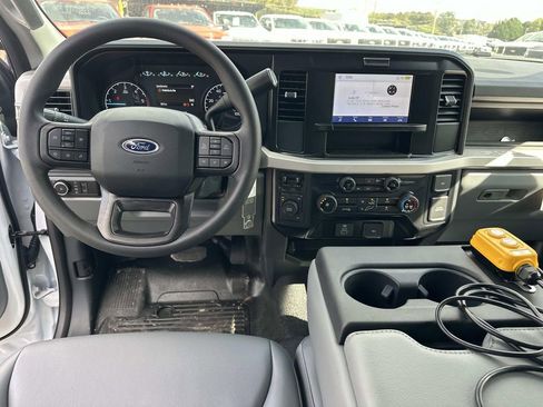 New 2025 Ford F450 XL w/ XL Chrome Package AWD/4WD image 11