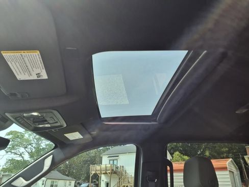 Used 2023 Chevrolet Silverado 1500 ZR2 w/ Technology Package image 18