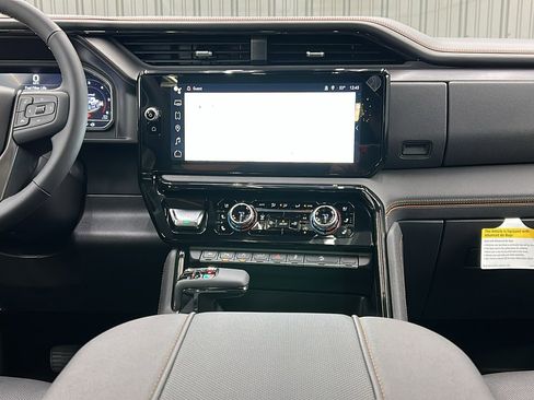 Used 2025 GMC Sierra 1500 AT4 w/ AT4 Premium Package image 23