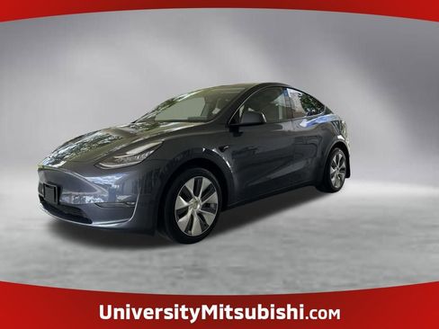 Used 2023 Tesla Model Y Long Range AWD/4WD image 1