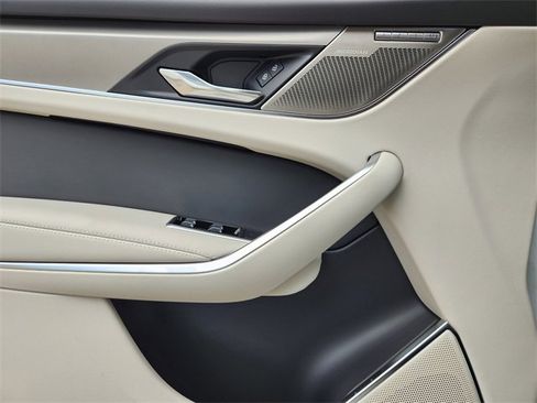 Used 2026 Jaguar F-PACE R-Dynamic S image 17