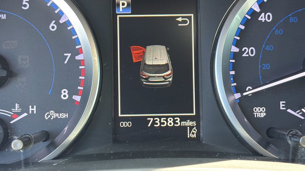 Used 2018 Toyota Highlander Plus FWD image 19