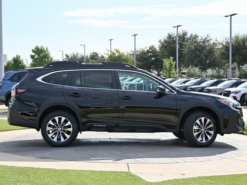 New 2025 Subaru Outback Limited image 2