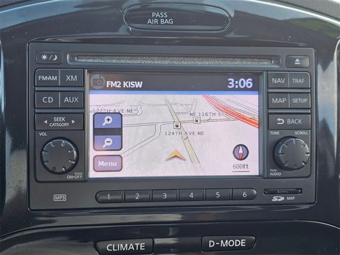 Used 2013 Nissan Juke SL image 29