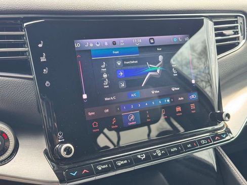 Used 2023 Jeep Wagoneer Series II image 35