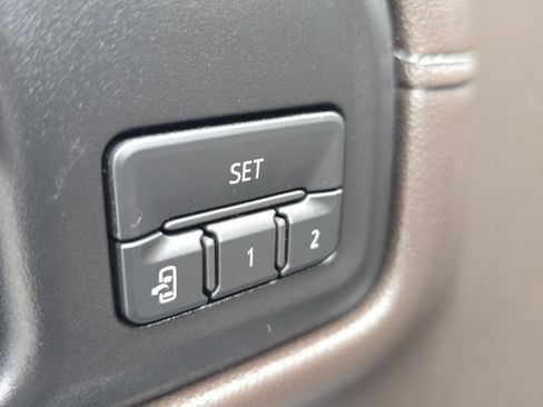 Used 2019 GMC Sierra 1500 SLT w/ SLT Premium Plus Package AWD/4WD image 27