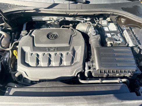 Used 2018 Volkswagen Tiguan S image 29