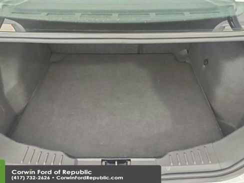 Used 2016 Ford Focus SE image 20