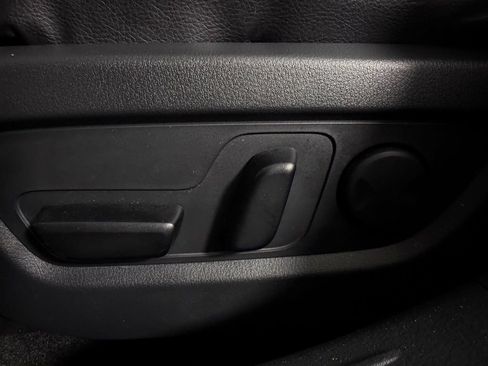 Used 2025 MAZDA CX-50 AWD 2.5 Hybrid w/ Premium Pkg image 23