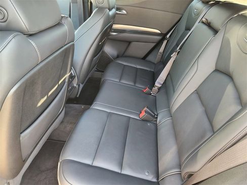 Used 2025 Cadillac XT4 Premium Luxury image 31