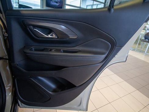 Certified 2023 GMC Terrain SLE w/ Driver Convenience Package image 11