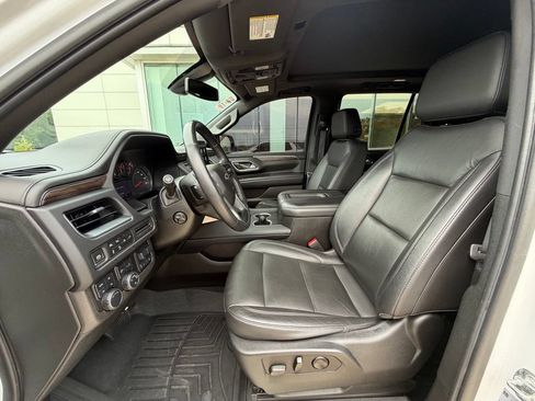 Used 2021 Chevrolet Tahoe Z71 w/ Z71 Signature Package AWD/4WD image 13