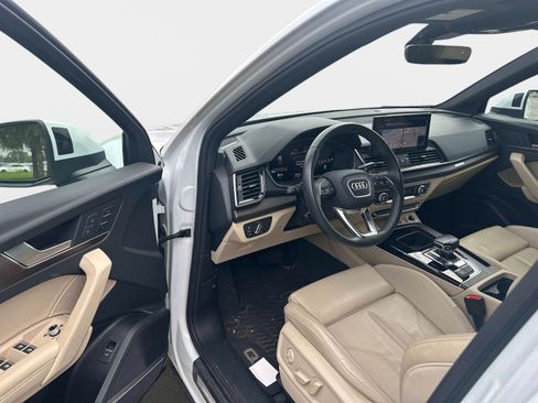 Certified 2023 Audi Q5 2.0T Premium Plus w/ Premium Plus Package AWD/4WD image 11
