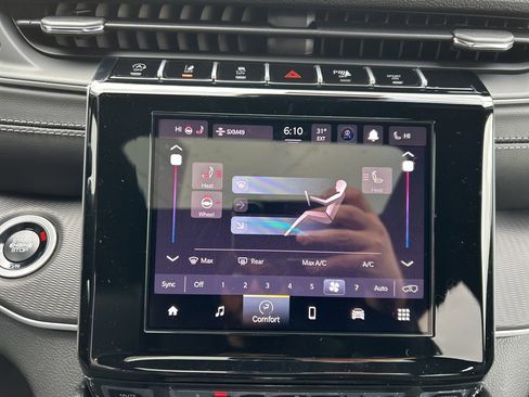 New 2025 Jeep Grand Cherokee 4WD image 11