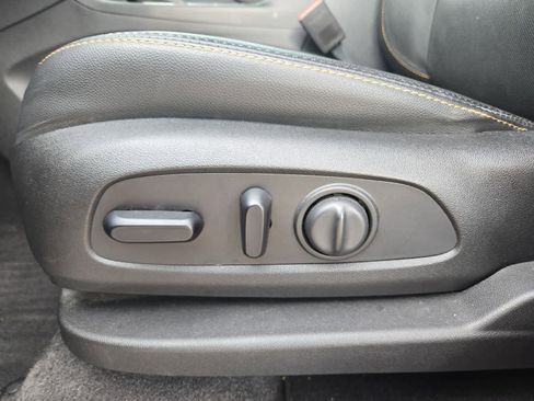 Used 2020 Chevrolet Equinox Premier image 15