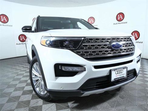 Used 2022 Ford Explorer King Ranch w/ Technology Package image 2