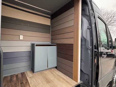 Used 2020 Mercedes-Benz Sprinter 3500 image 14