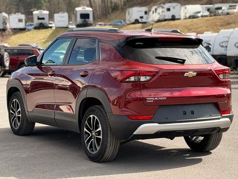 Used 2025 Chevrolet TrailBlazer LT w/ LT Cold Weather Package image 7