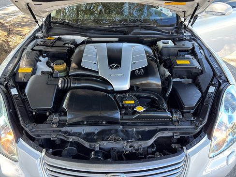 Used 2004 Lexus SC 430 Convertible image 24