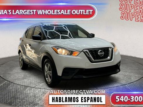 Used 2020 Nissan Kicks S image 1