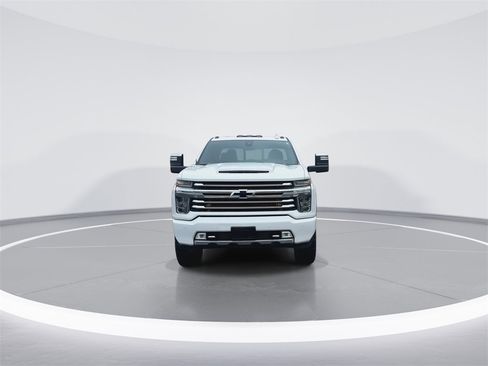 Used 2020 Chevrolet Silverado 3500 High Country w/ Z71 Off-Road Package image 3