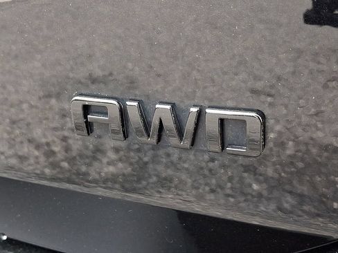 Used 2018 Chevrolet Equinox LT w/ Redline Edition AWD/4WD image 37