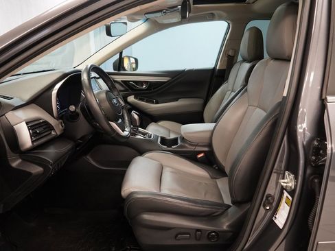 Used 2021 Subaru Outback Limited image 6