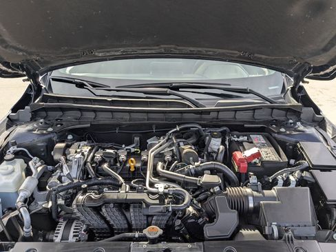 Used 2023 Nissan Altima 2.5 SR image 33