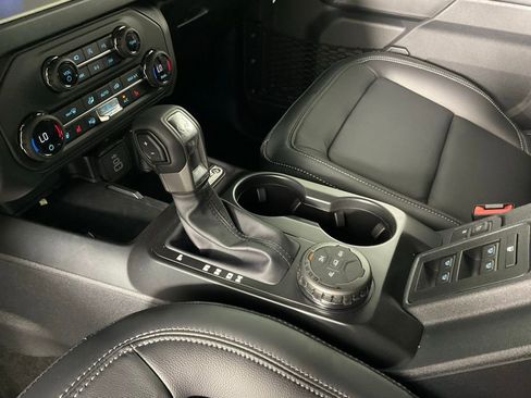 New 2026 Ford Bronco Outer Banks image 19