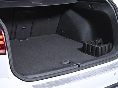 Used 2019 Volkswagen Golf Alltrack SE image 32