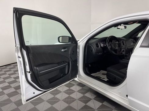 Used 2023 Dodge Charger SXT RWD image 17