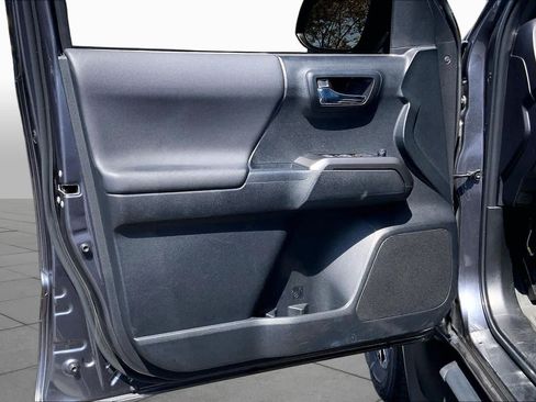 Used 2023 Toyota Tacoma TRD Sport RWD image 21