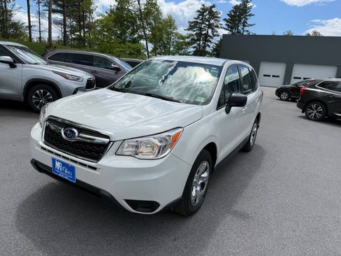 Used 2016 Subaru Forester 2.5i AWD/4WD image 2