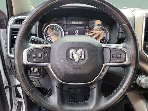 Used 2022 RAM 1500 Laramie AWD/4WD image 17