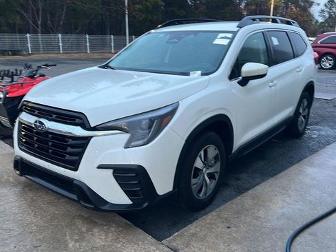 Used 2024 Subaru Ascent Premium w/ Convenience Package image 2