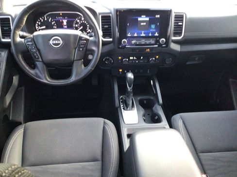 Used 2022 Nissan Frontier SV image 14