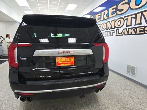 Used 2023 GMC Yukon Denali AWD/4WD image 6