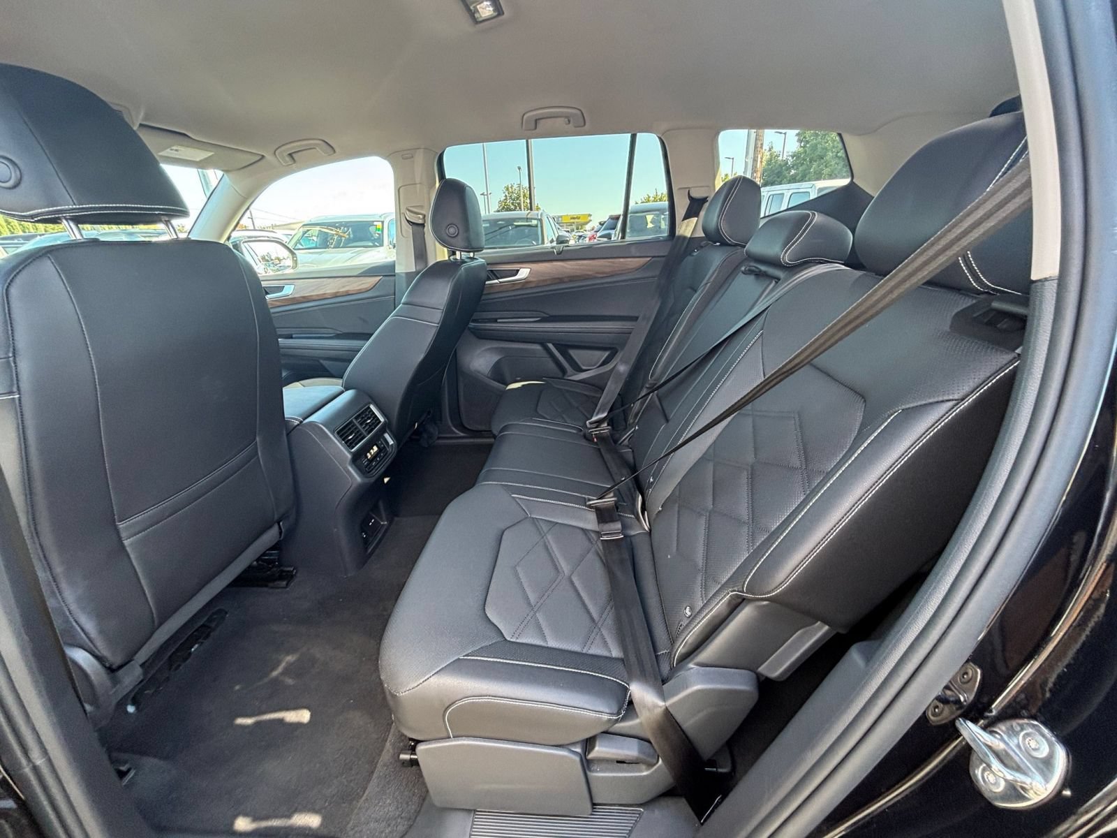 Used 2026 Volkswagen Atlas SE FWD image 28