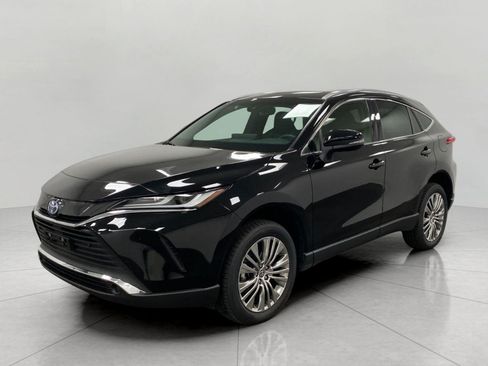 Used 2022 Toyota Venza XLE AWD/4WD image 11