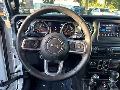 Used 2021 Jeep Wrangler Unlimited Sahara AWD/4WD image 22