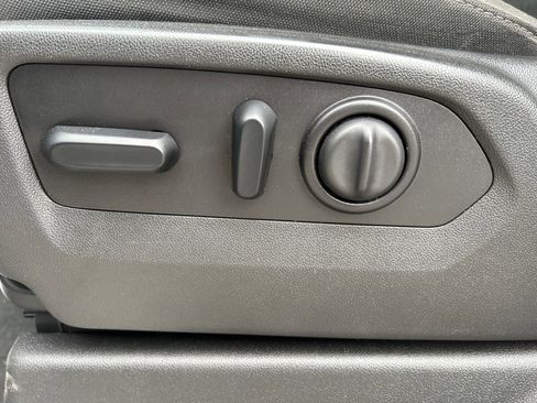 Used 2021 Chevrolet Silverado 1500 LT w/ Bed Protection Package image 13