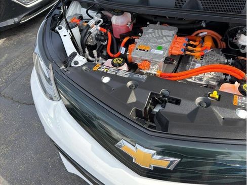 Used 2019 Chevrolet Bolt Premier w/ Infotainment Package FWD image 37